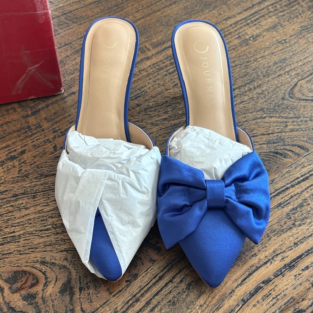 Journee Collection Women's Royal Blue Bow Mules